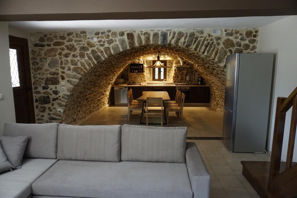 Villa Haus Kleopatra à Leonídion Extérieur photo