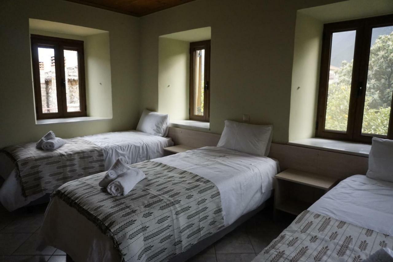 Villa Haus Kleopatra à Leonídion Extérieur photo