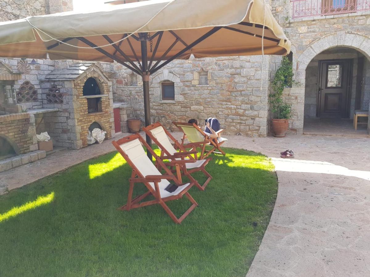 Villa Haus Kleopatra à Leonídion Extérieur photo