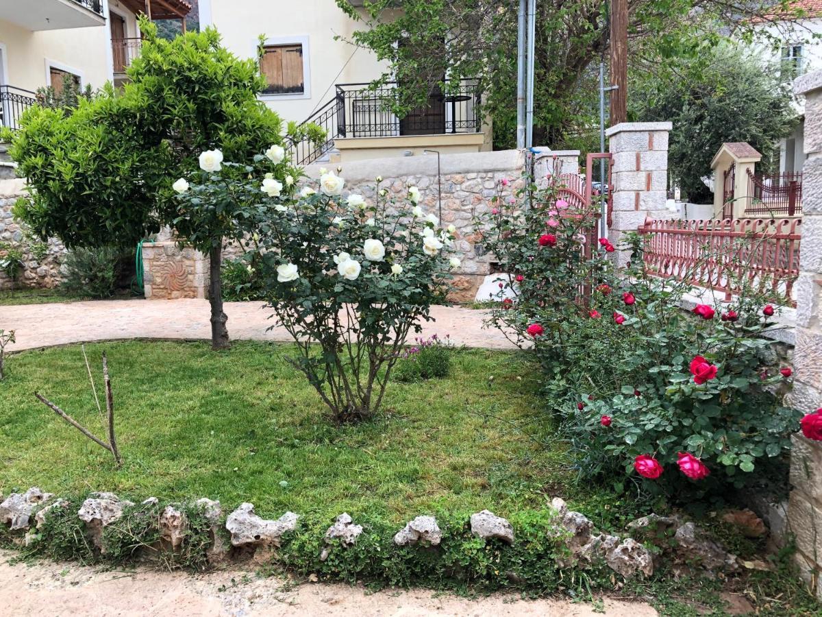 Villa Haus Kleopatra à Leonídion Extérieur photo